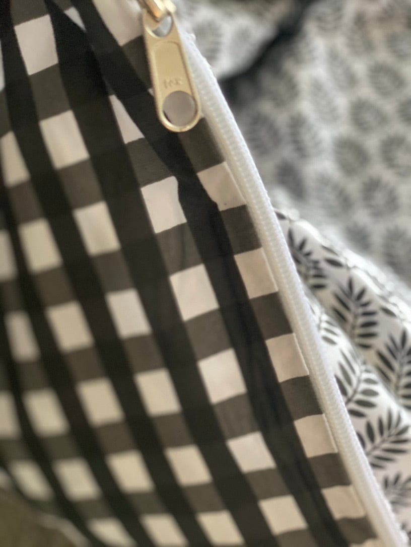 Queen Manhattan Pair 1 (Pinstripe sheet and duvet)