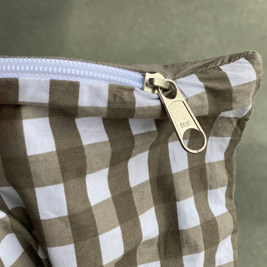 King Montauk  Pair (Ivory bottom sheet + Gingham duvet)