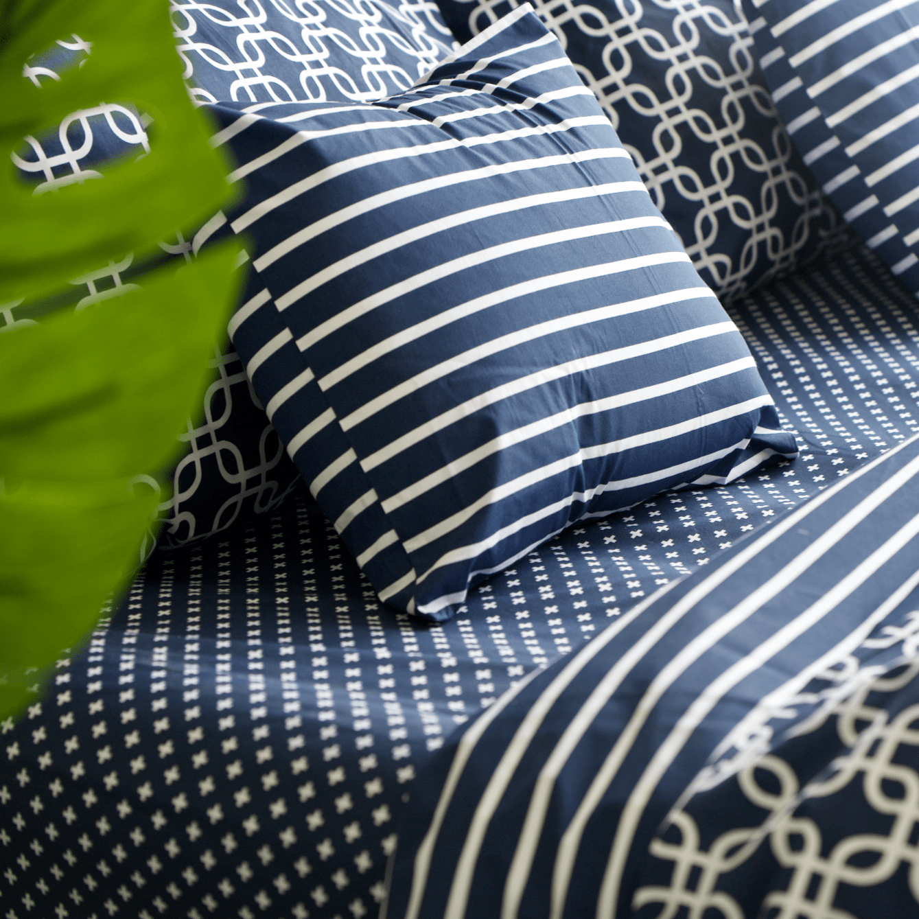 Porto Blue & White Crosses Bottom Sheet